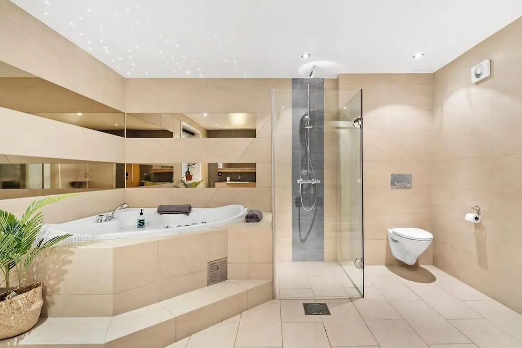 Penthouse Leilighet 200 Kvm Vakker Sjoutsikt. Apartamento Bergen
